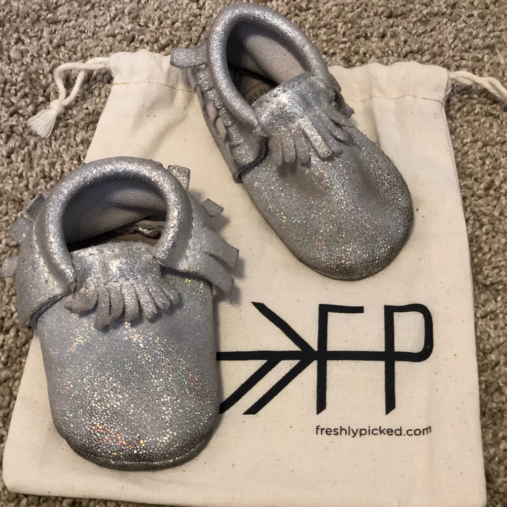 EUC! Hologram Freshly Picked Mocs size 3